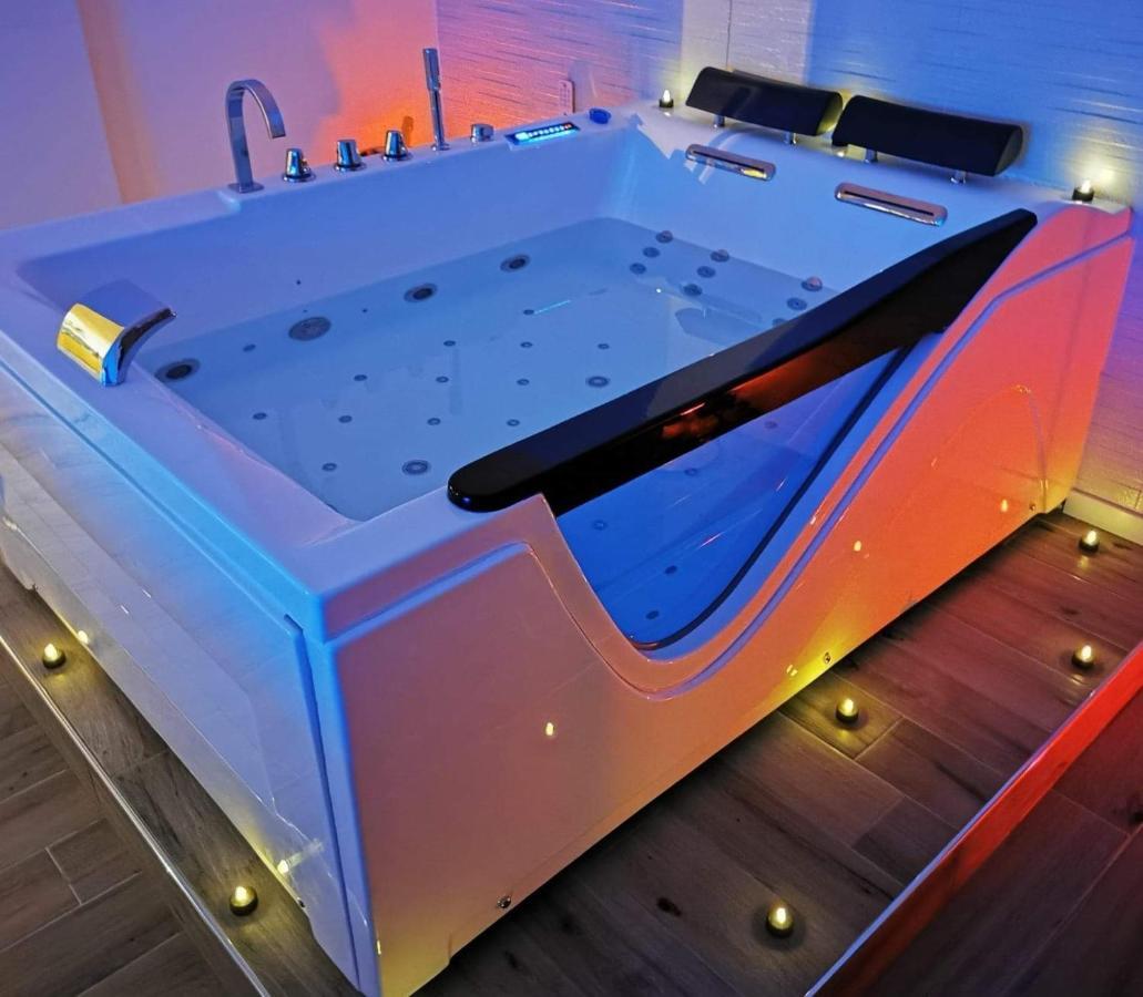 Instant Cosy Apartment Saint-Raphaël Екстериор снимка
